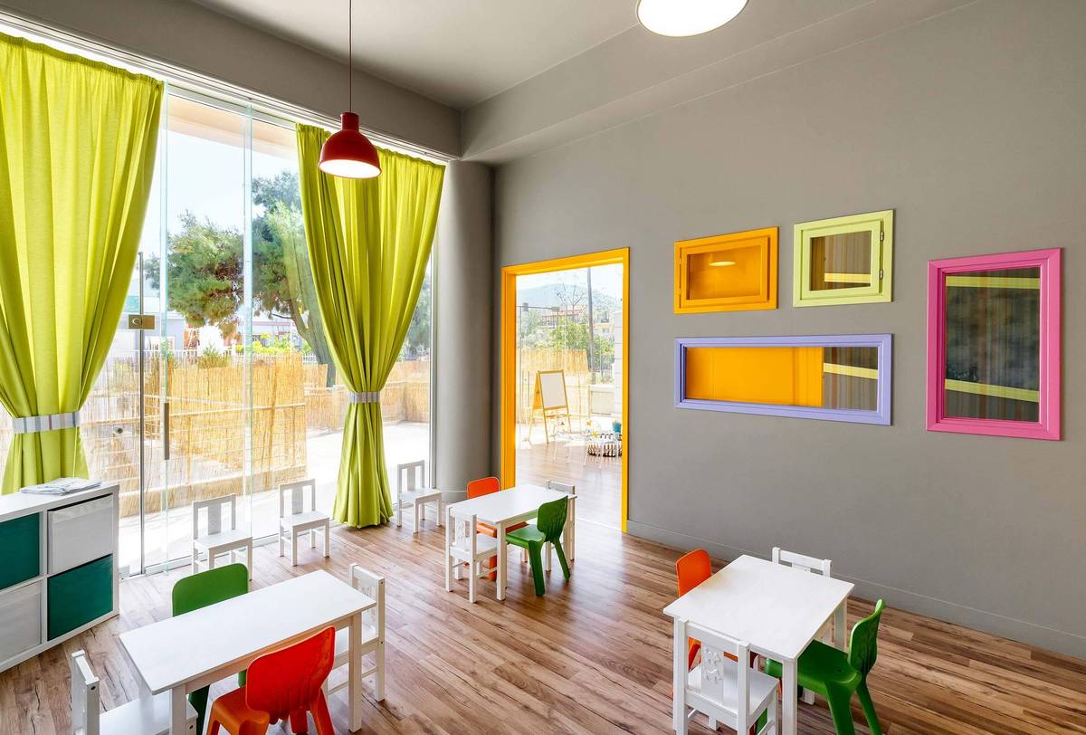 Βρεφονηπιακός σταθμός και νηπιαγωγείο Παιδικό Βασίλειο στη Ν. Αρτάκη, Χαλκίδα