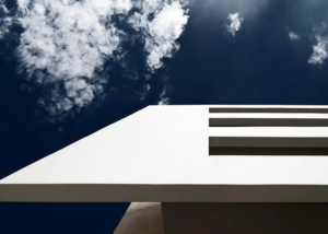 Εξαόροφη πολυκατοικία στο κέντρο της Χαλκίδας