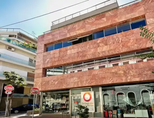 Mixed use building in the center of Chalkis